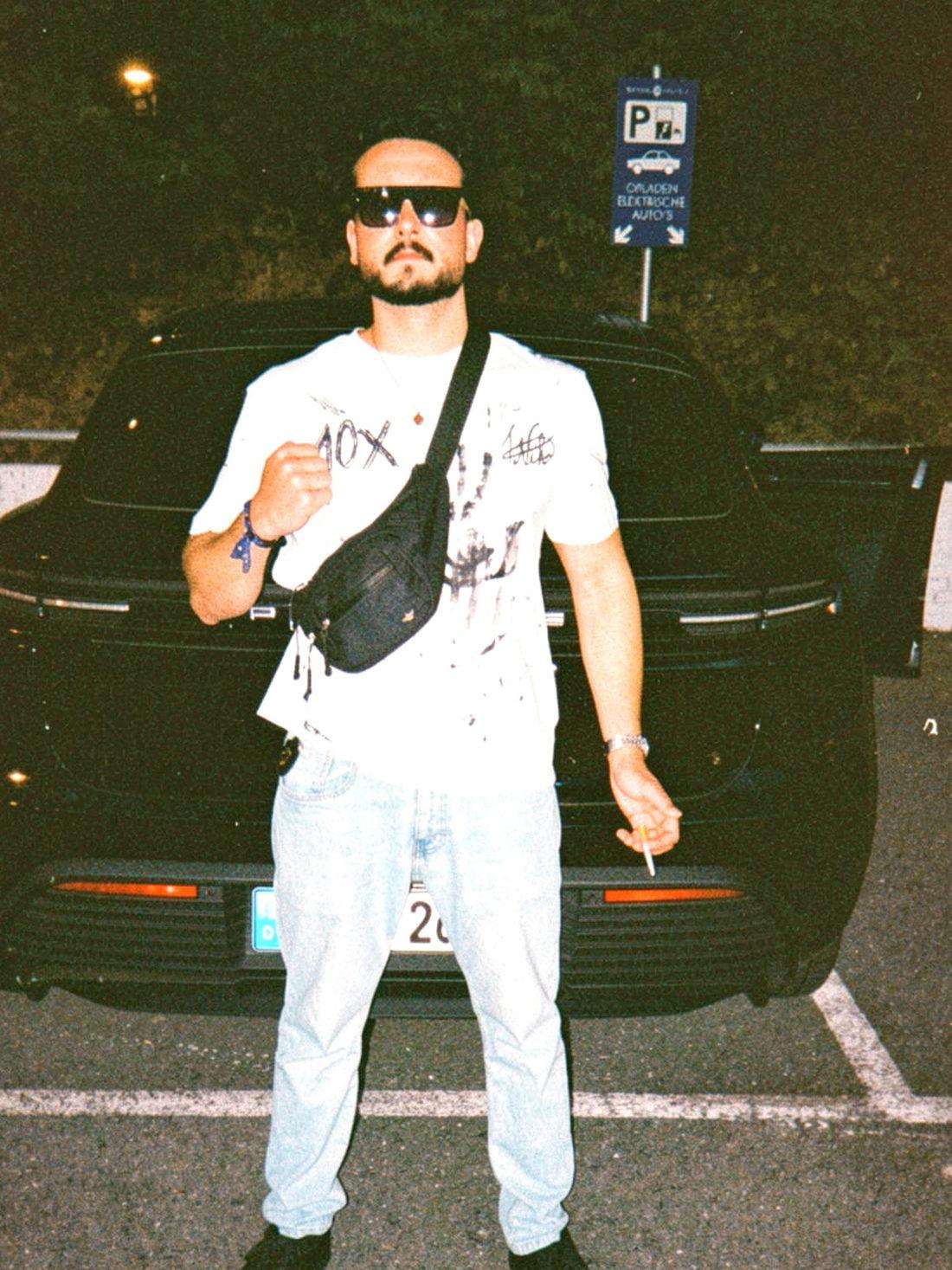Ein SLAPP Shirt, nachts getragen